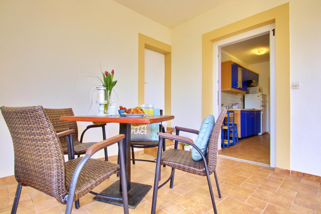 Sunshine Place By The Beach Lukoran Quarto foto