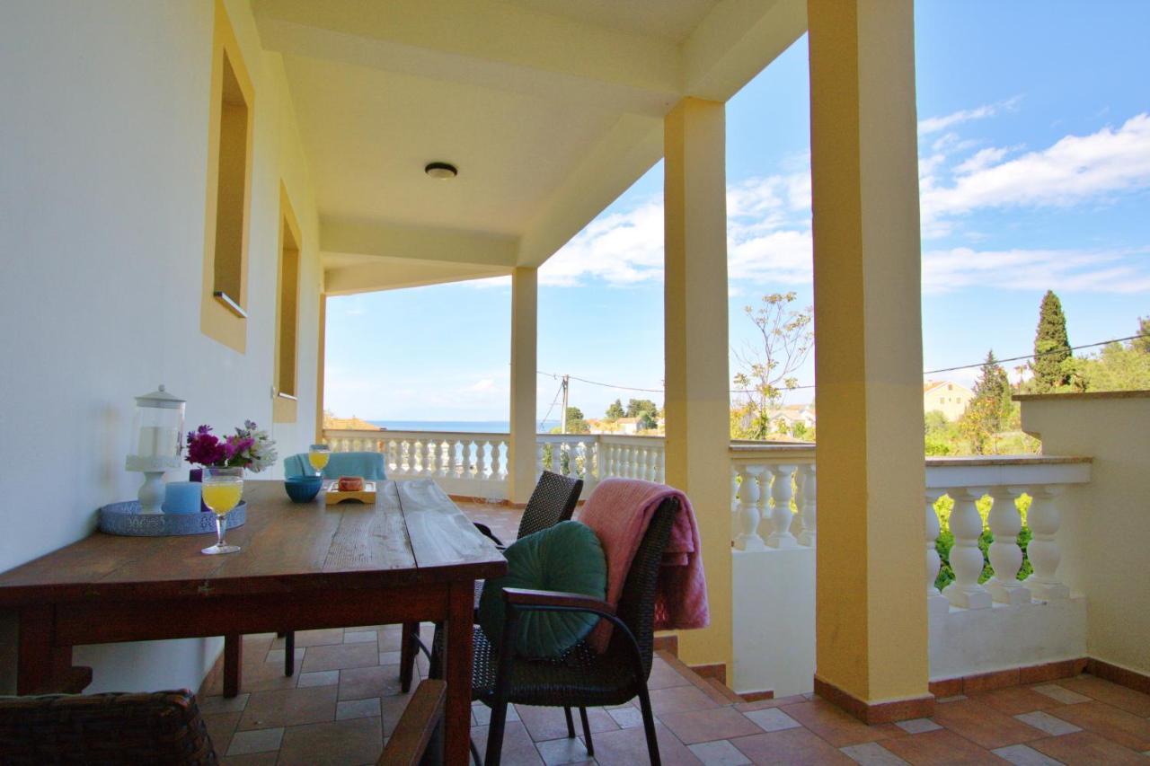 Sunshine Place By The Beach Lukoran Quarto foto