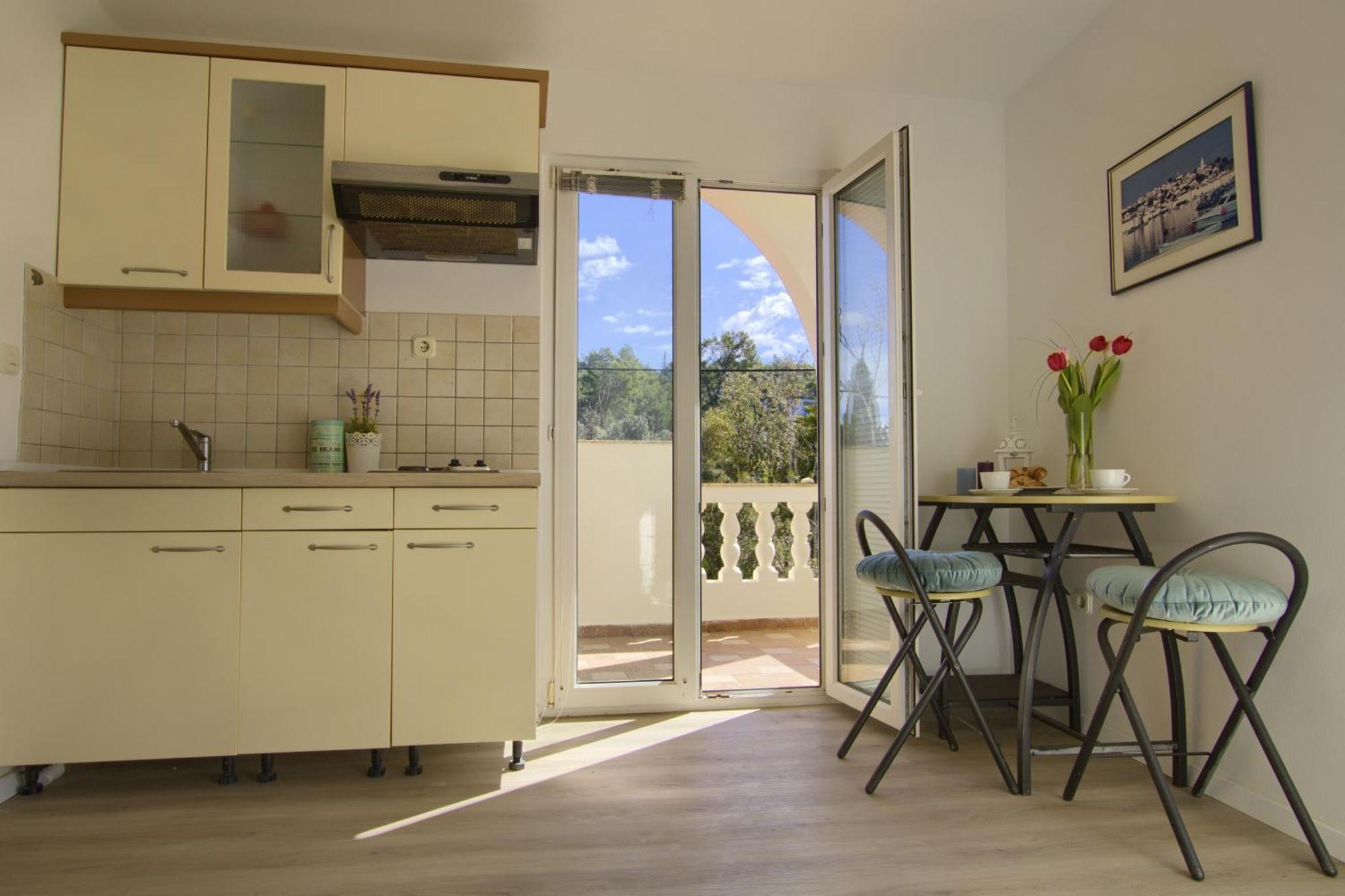 Sunshine Place By The Beach Lukoran Quarto foto